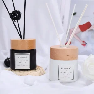 100ml 120ml Clear Frost Black Round Glass Aroma Reed Diffuser Bottles with Sticks Natural Bamboo Wooden Lid