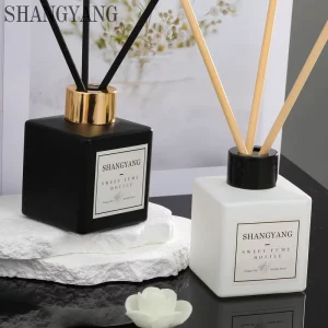 100ml Matte Black White Square Reed Diffuser Glass Bottle Screw Cap High Quality Aromatherapy Diffuser Glass Bottle