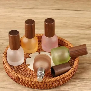 10ML Press-Type Portable Spray Bottle Wooden Lid-Type Portable Spray Bottle Wooden Lid Frosted Glass Perfume Bottle
