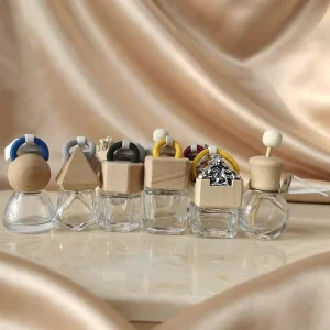 8ml Car Aromatherapy Perfume Empty Bottle Split Volatile Bottle Car Outlet Decoration Cartoon Lovely Car Fragrance with Wood Lid