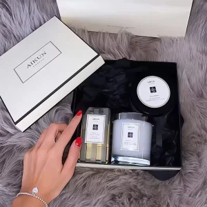 AIKUN Customized Luxury Fragrance Gift Set Custom Scent Long Lasting Aromatherapy Elegant Home Ambience Candle And Reed Diffuser