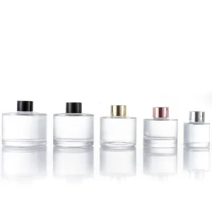 Clear Glass Aromatherapy Diffuser Bottle 50ml 200ml Sizes Rubber Stopper for Car Room Decorative Carved Shaped Stopper