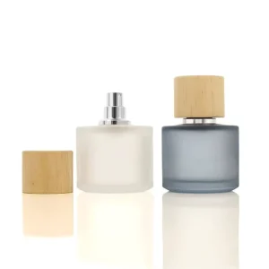 Cosmetic Packaging Colored Perfume Glass Bottles 50ML with Sprayer Pump