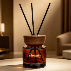 Custom 50ml 100ml 150ml 200ml Empty Amber Glass Perfume Reed Diffuser Bottle with Wooden Cap Sticks