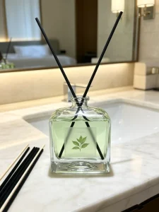 Custom Engraved Private Label Glass Bottle for Aromatherapy Reed Diffuser Home Fragrance Packaging