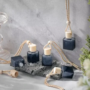 Custom Logo 10ml Flat Empty Black Glass Perfume Bottle Hanging Car Diffuser Glass Bottles with Box Packing