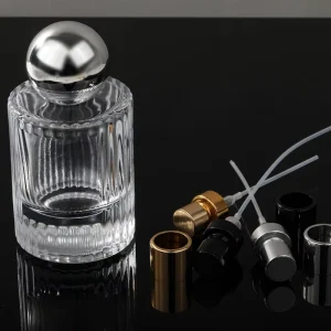 Custom Logo 30ml 50ml 100ml Empty New Modern Round Spray Fragrance Parfum Bottle Clear Black Refillable Perfume Glass Bottle