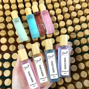 Custom Logo Label Alcohol free Parfum Vanilla Musk Fragrance Aroma Long Lasting 20ml Pheromone Roll on Perfume Oil
