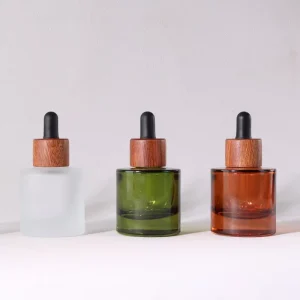 Custom Logo Printing 30ml Amber Glass Essential Oil Dropper Bottle with Sapele Wood Grain Collar Thick Base Rubber Bulb