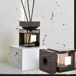 Empty Diffuser Glass Bottles 50ml 100ml 150ml 200ml 500ml 1000ml Reed Diffuser Bottle With Wood Lids