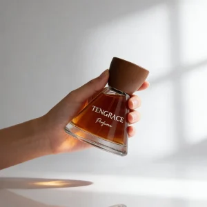 Factory Clear Perfume Pump Bottle Glass Sprayer Crimp Bottle 60ML Perfume Bottle With Wooden Cap