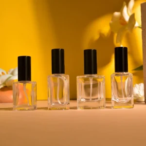 Free Sample 10ml Screw Perfume Bottle Glass Bottle Mini Bottle With Gold Stamping Logo Customize Packaging