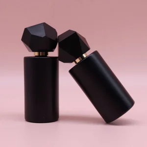 High-End 50ML Perfume Bottle Black Square Irregular Polyhedral Cap Portable Exquisite Cosmetic Men’s Perfume Bottle