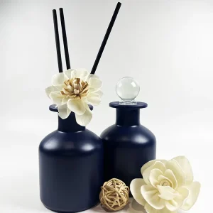 Home Decoration Fancy Design Dark Blue Glass Aroma Bottle Aromatherapy with Natural Rattan and Customized Box