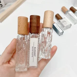 In Stock Vintage Square Wooden Cap Perfume Bottle Small Sample Portable 10ml Glass Spray Bottle 5ml Pressing