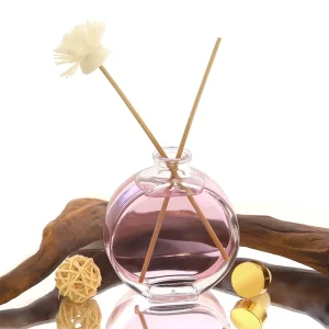Luxury Custom Flat 120ml Transparent Glass Diffuser Bottle Custom Label Aromatherapy Perfume Bottle with Screw Lid