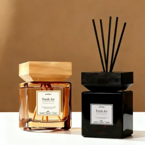 Luxury Empty 100ml 150ml 200ml Reed Diffuser Glass Scented Aromatherapy Bottle with Screw Wooden Cap for Room
