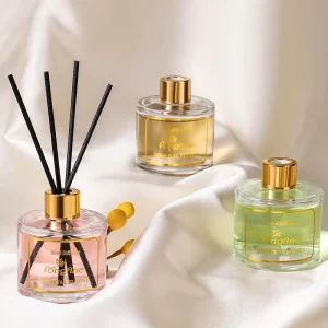 Luxury Fireless Home Fragrance 50ML Glass Bottle Fruity Scent Essential Oil Reed Diffuser Set with Sticks