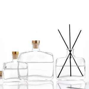 Luxury Flat Square Glass Reed Diffuser Bottle Thick Clear Glass Aromatherapy Container for Home Fragrance Custom Logo