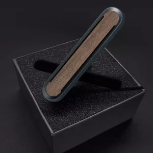 Luxury Metal Solid Diffuser Car Perfume Custom Vent Fragrance Scented Wooden Air Freshener Clip