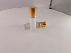 Luxury Roll On Perfume Bottle with Gemstone Frosty Cylinder Surface Screen Printed Metal Collar