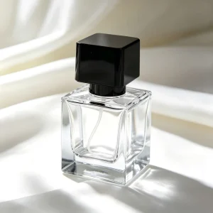 Manufacture Luxurious Square Spray Perfume Bottles Cosmetic Containers Empty Glass Bottles 30ml 50ml 100ml