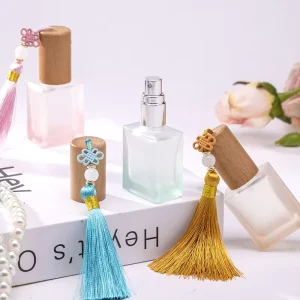 Minimalist 10ml Gradient Color Glass Perfume Refill Bottle Tassel Beech Wood Cap Small Capacity Spiral Bottle Mouth