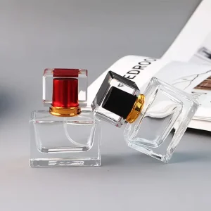 Misting Bottle Spray Customized Logo And Labels Custom Made Perfume Atomizer 30ml 50ml Mini Refillable Perfume Bottle
