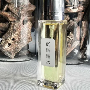 Natural Pure Agarwood Essential Oil Water Soluble 7ml High end Pure Aroma Perfumes Fruity Floral Medicinal Honey Creamy Cool