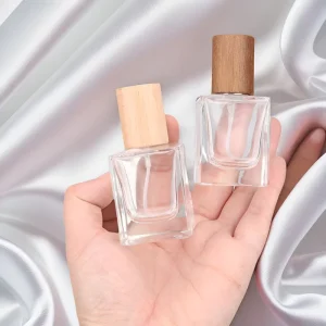 Perfume Sub Bottled Portable 30ML Square Glass Spray Replace Empty Bottle with Beech Wood Cap