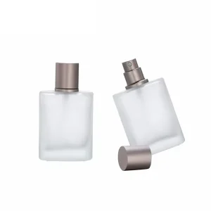 Refillable Perfume Spray Bottle Customized Labels Travel Perfume Atomizer 30ml 50ml 100ml Custom Glass Perfume Bottle