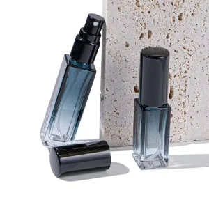 Sleek Gradient Blue Square Glass Perfume Bottles with Black Sprayer Empty Refillable Cosmetic Packaging for Men’s Fragrance