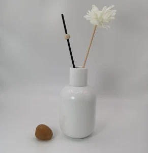 White 180ml Glass Reed Diffuser Aromatherapy Fragrances Perfumed Packing Silk Screen Printing Gold Stamp Hot Stamping